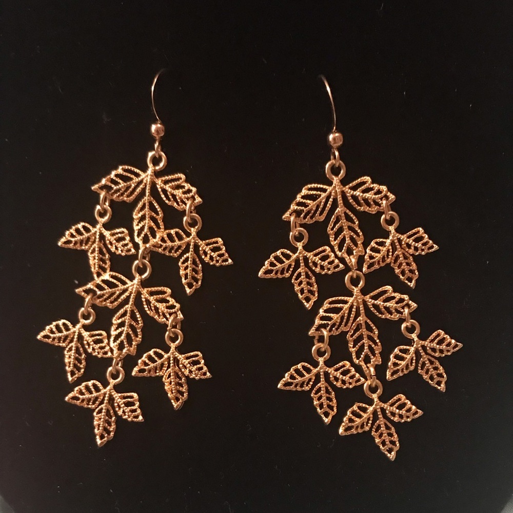 Gold Tone Ivy Leaf Chandelier Earrings NWOT